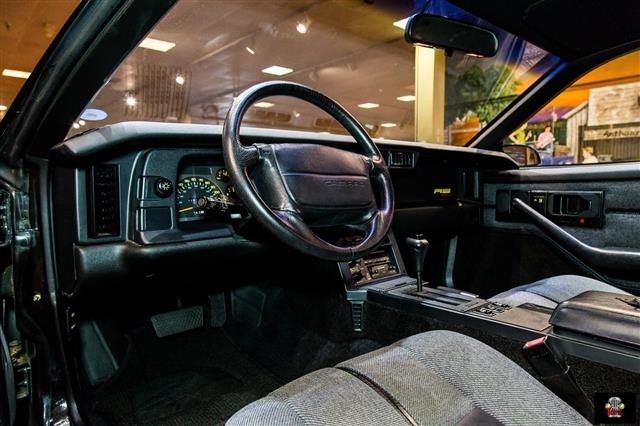 1992 Black Chevrolet Camaro --