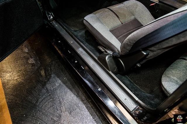 1992 Black Chevrolet Camaro --