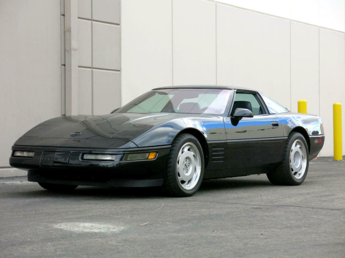 1991 Black Chevrolet Corvette --