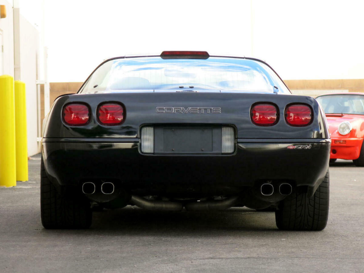 1991 Black Chevrolet Corvette --