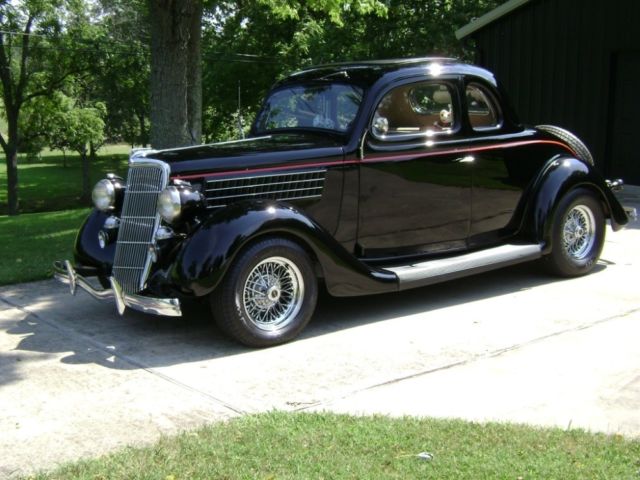 1935 Black Ford Coupe Coupe