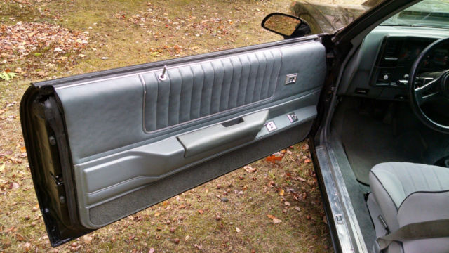 1986 Black Chevrolet Monte Carlo