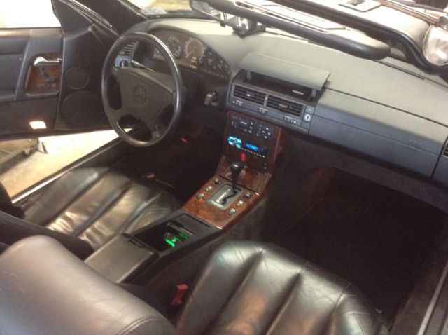 1992 Black Mercedes-Benz 500-Series Convertible