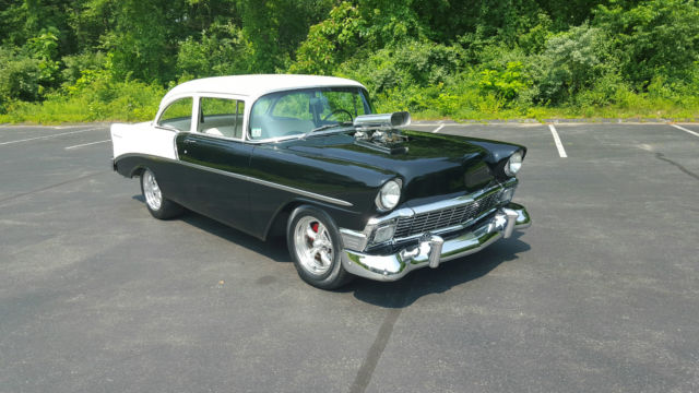 1956 BLACK/WHITE Chevrolet Bel Air/150/210 Sedan