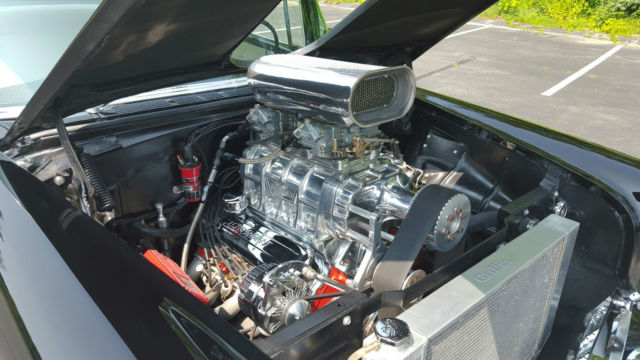 1956 BLACK/WHITE Chevrolet Bel Air/150/210 Sedan