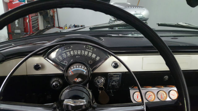 1956 BLACK/WHITE Chevrolet Bel Air/150/210 Sedan