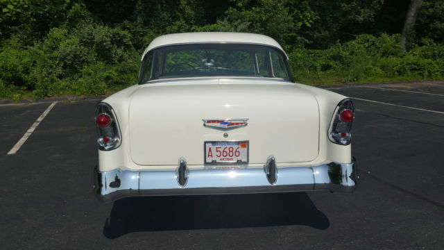 1956 BLACK/WHITE Chevrolet Bel Air/150/210 Sedan