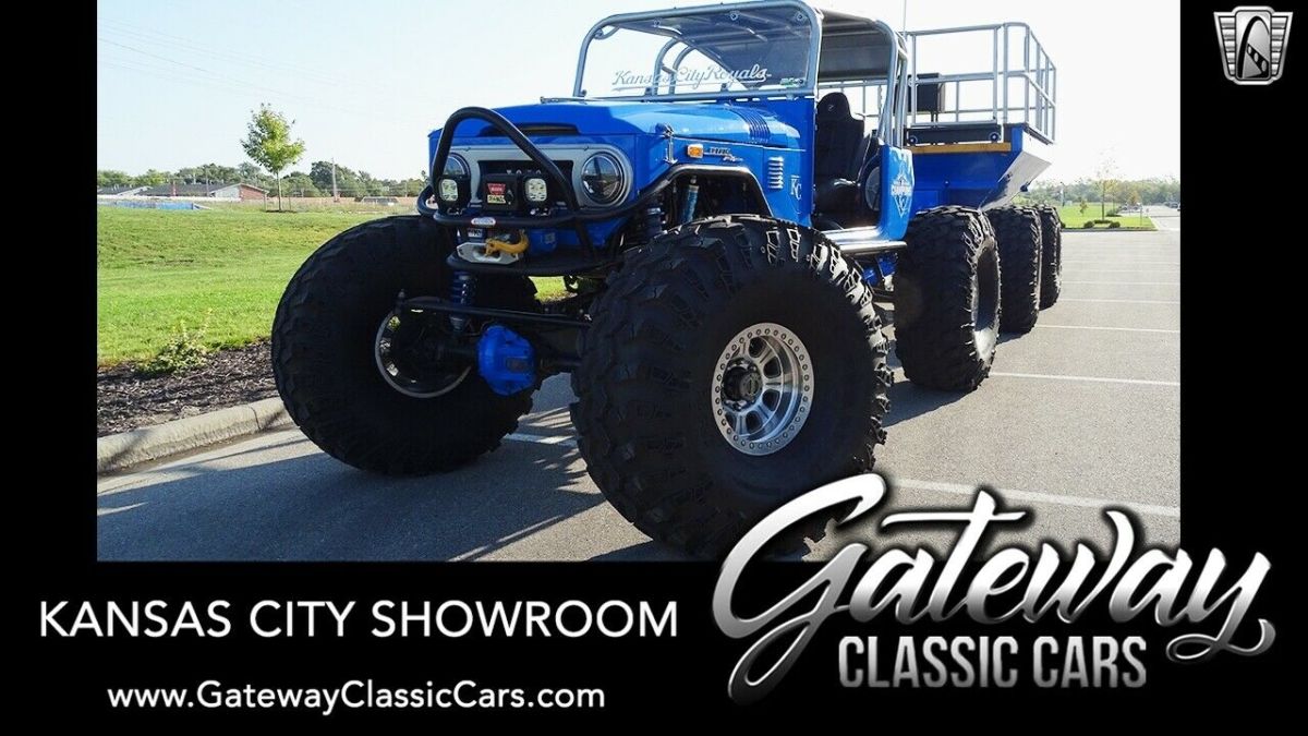 1972 Blue Toyota FJ Cruiser --