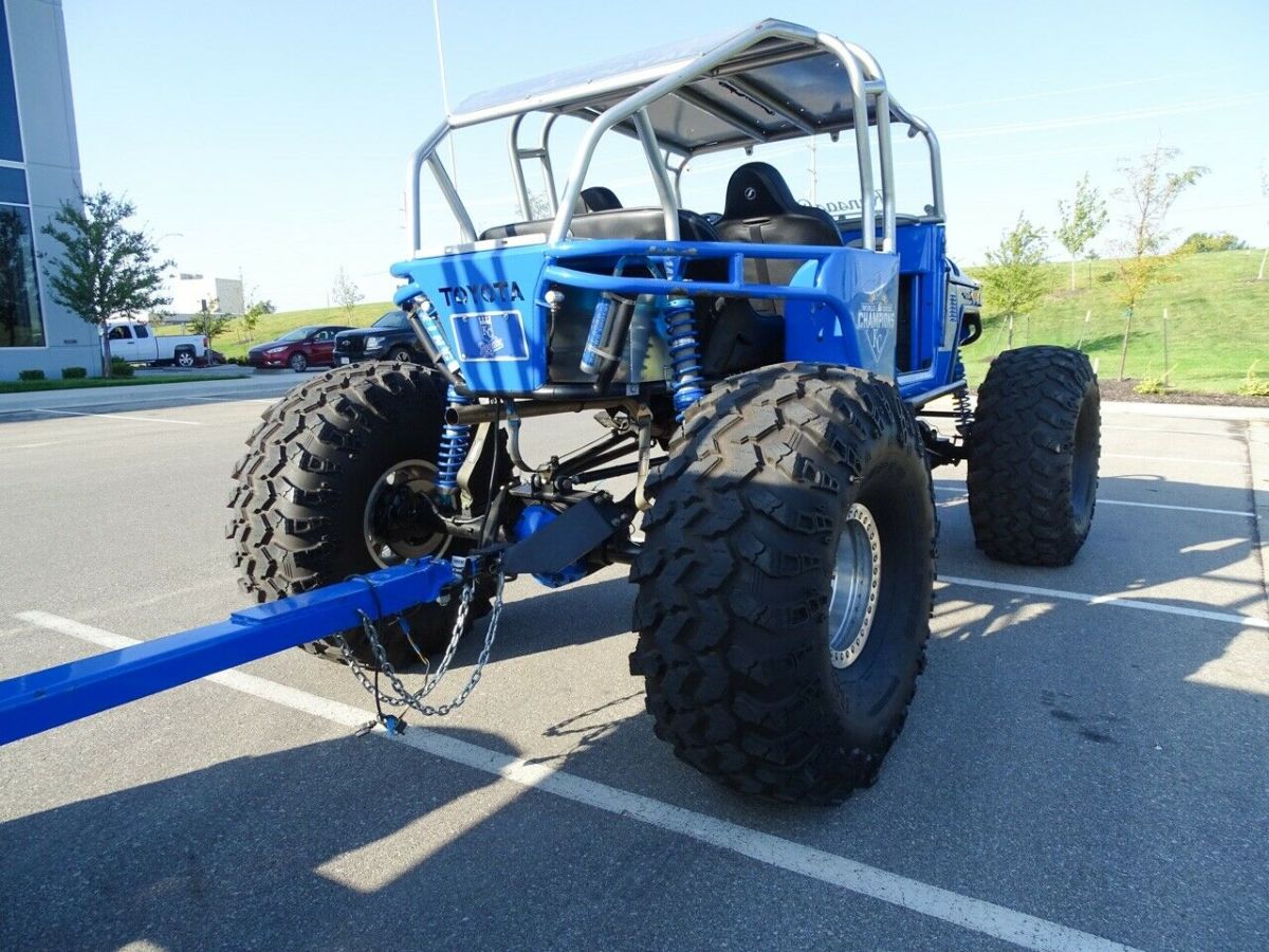 1972 Blue Toyota FJ Cruiser --