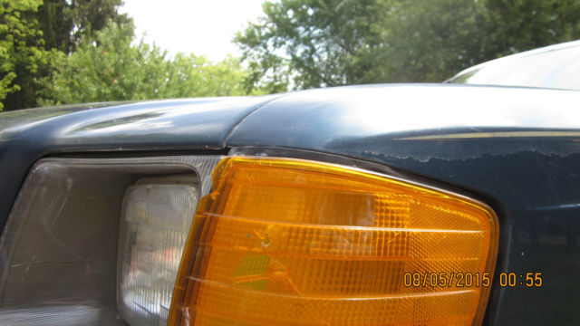 1984 Blue Mercedes-Benz 500-Series Coupe