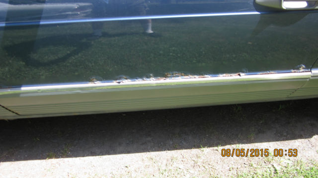 1984 Blue Mercedes-Benz 500-Series Coupe