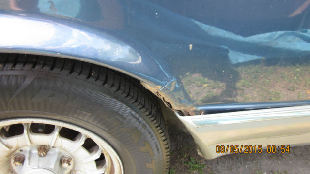 1984 Blue Mercedes-Benz 500-Series Coupe