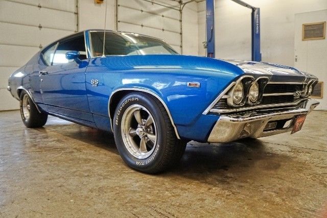 1969 Blue Chevrolet Chevelle --