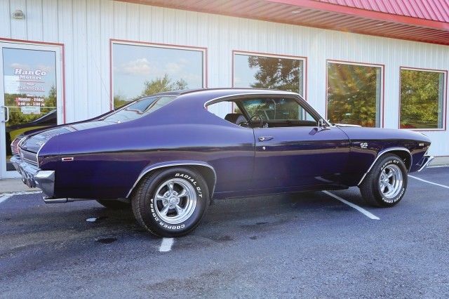 1969 Blue Chevrolet Chevelle --