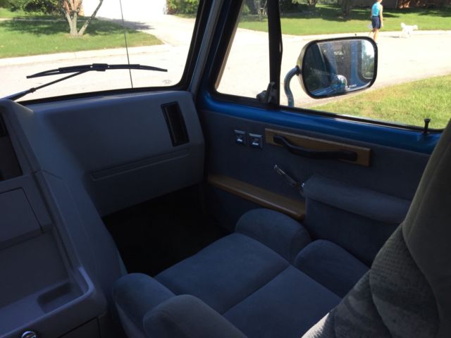 1993 Blue Chevrolet G20 Van conversion Van