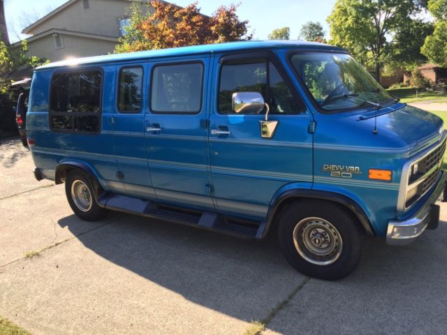 1993 Blue Chevrolet G20 Van conversion Van