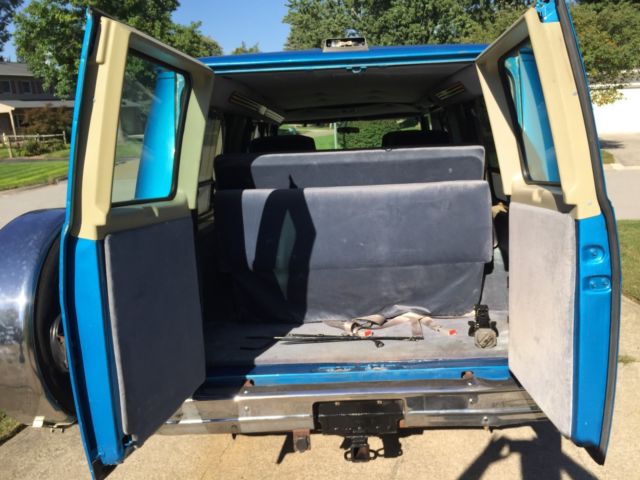 1993 Blue Chevrolet G20 Van conversion Van
