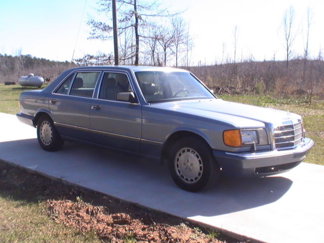 1990 Blue Mercedes-Benz S-Class Sedan