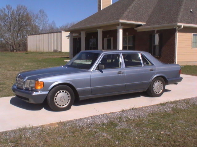 1990 Blue Mercedes-Benz S-Class Sedan