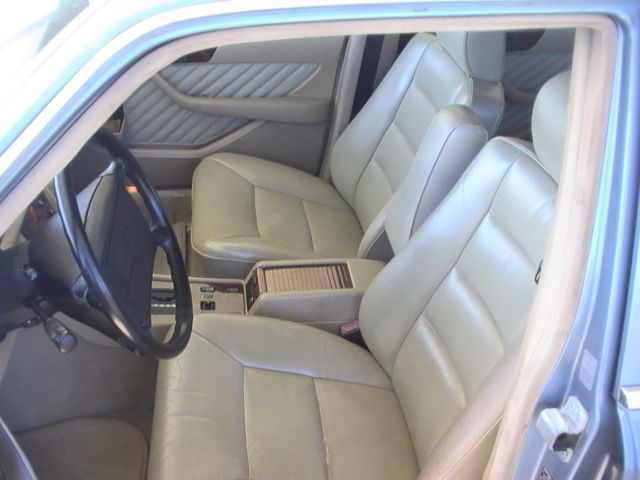 1990 Blue Mercedes-Benz S-Class Sedan