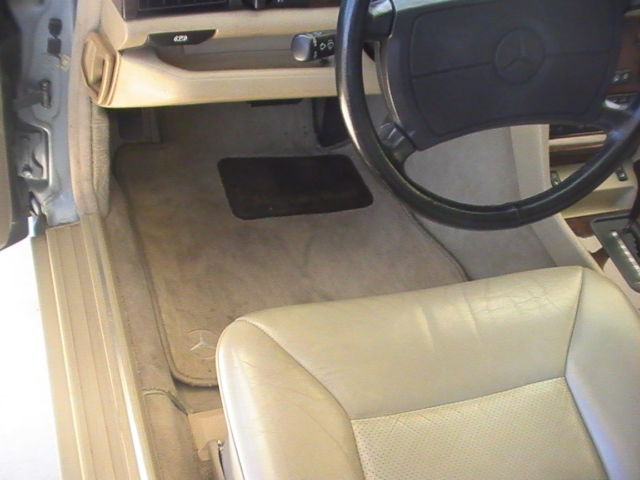 1990 Blue Mercedes-Benz S-Class Sedan