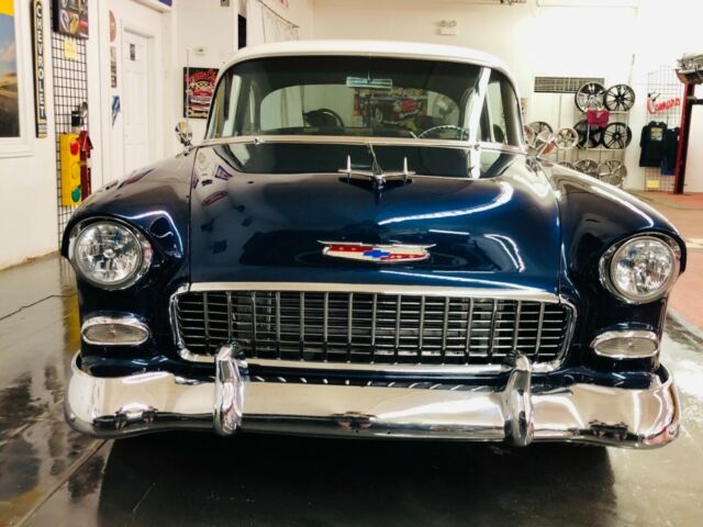 1955 Blue Chevrolet Bel Air/150/210 2 Post