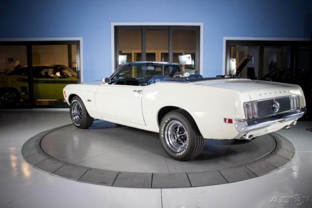 1970 White Ford Mustang