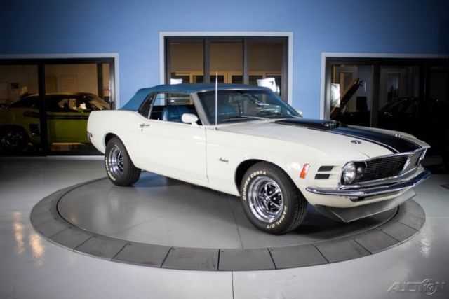 1970 White Ford Mustang