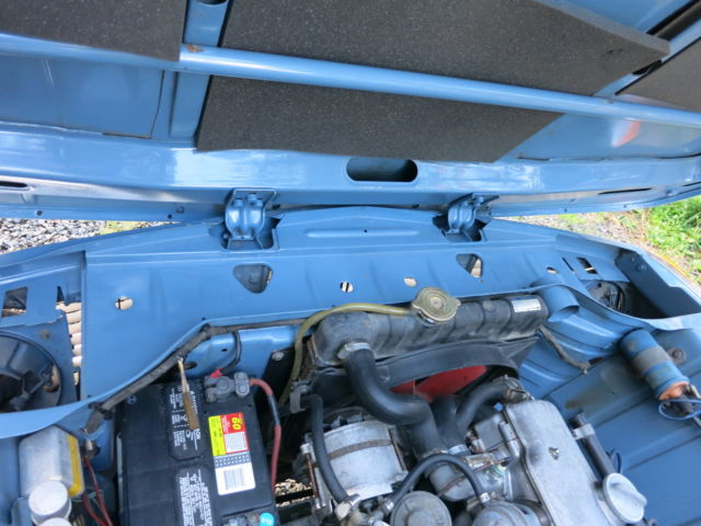 1975 Blue BMW 2002 cp