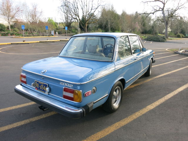 1975 Blue BMW 2002 cp