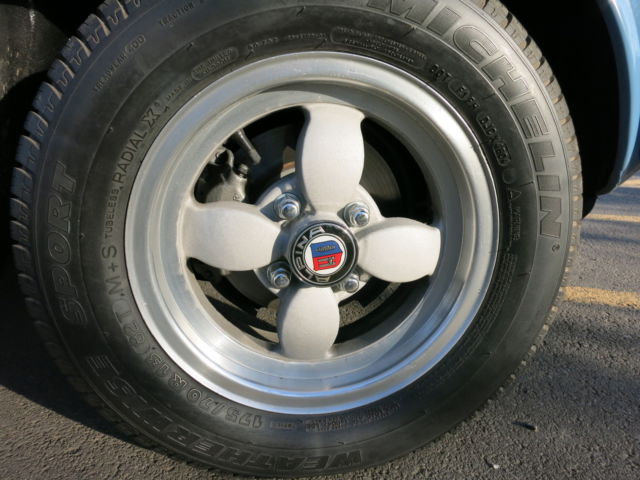 1975 Blue BMW 2002 cp