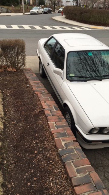 1994 Alpine White BMW 3-Series Sedan
