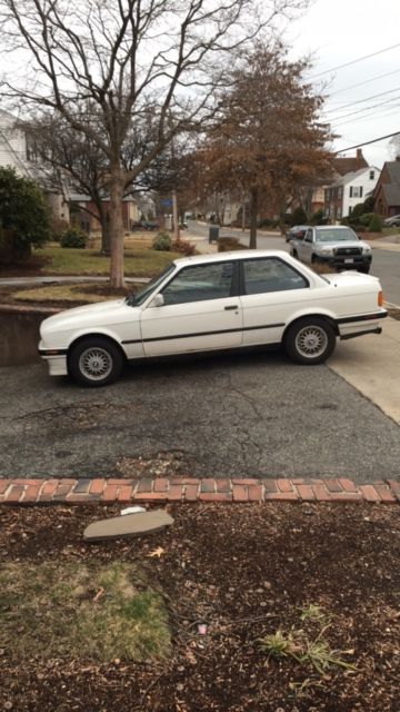 1994 Alpine White BMW 3-Series Sedan