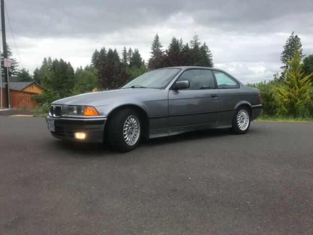 1993 BMW-granitesilber-metallic BMW 3-Series Coupe
