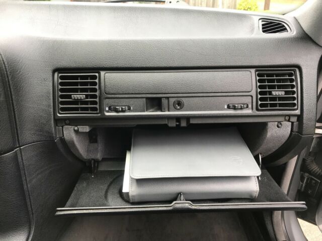 1993 BMW-granitesilber-metallic BMW 3-Series Coupe