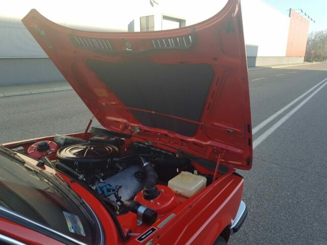 1983 Red BMW 3-Series Coupe