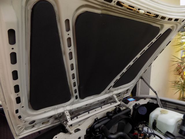 1985 White BMW 3-Series Coupe