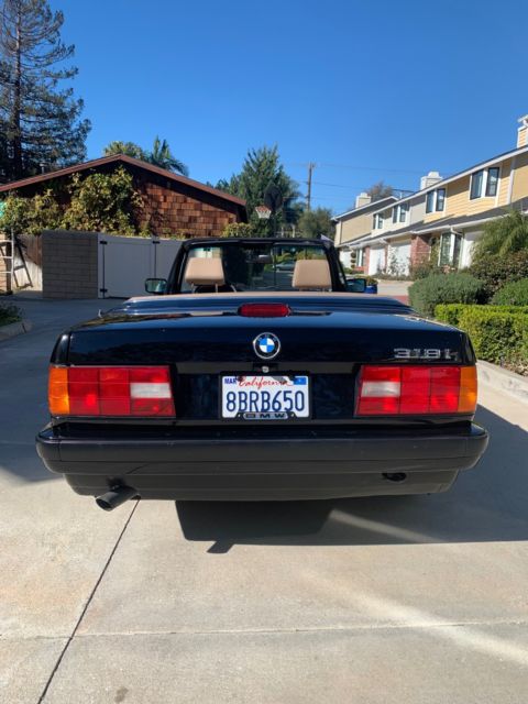 1992 Black BMW 3-Series Convertible