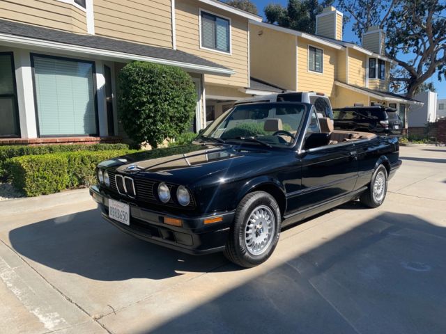 1992 Black BMW 3-Series Convertible