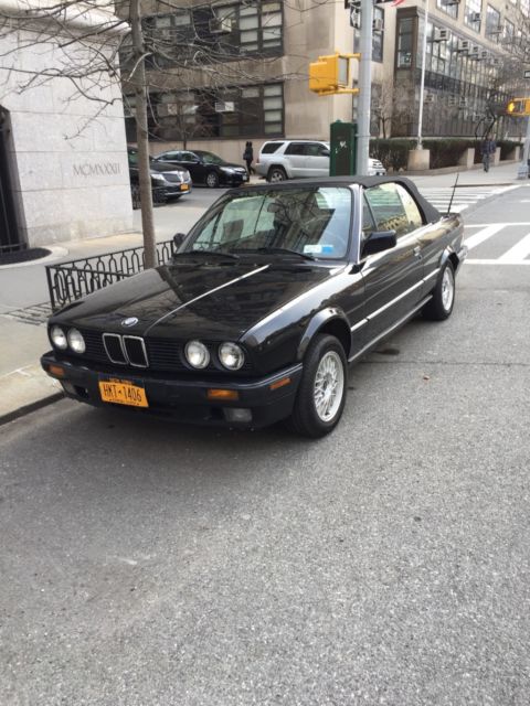 1992 Black BMW 3-Series Convertible