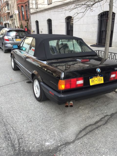 1992 Black BMW 3-Series Convertible