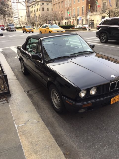 1992 Black BMW 3-Series Convertible