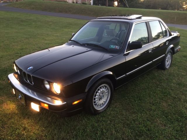 1986 Gold BMW 3-Series Coupe