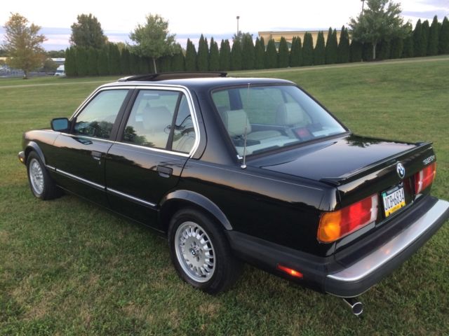 1986 Gold BMW 3-Series Coupe