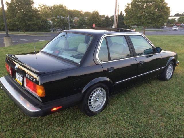 1986 Gold BMW 3-Series Coupe