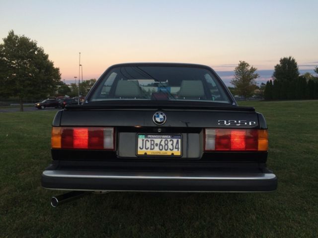 1986 Gold BMW 3-Series Coupe