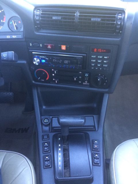 1986 Gold BMW 3-Series Coupe