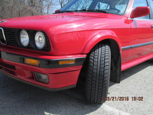 1989 Red BMW 3-Series Sedan