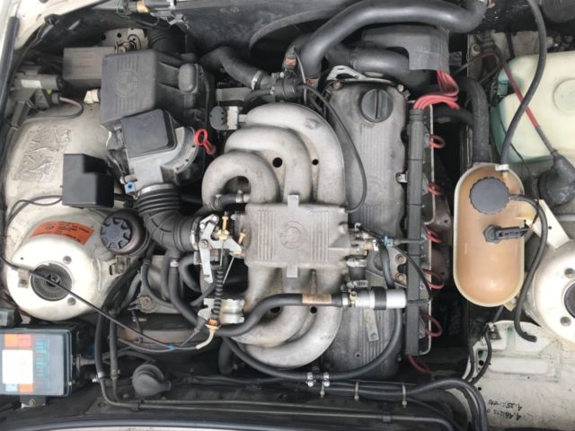 1987 White BMW 3-Series Coupe