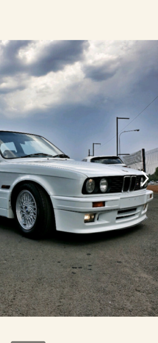 1990 White BMW 3-Series Sedan